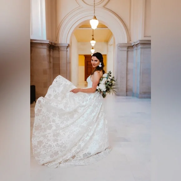 Wedding Dress - WTOO Delilah - Picture 2 of 5